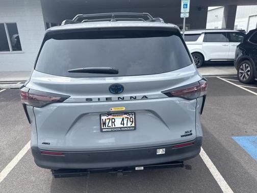 2024 Toyota Sienna Woodland Edition