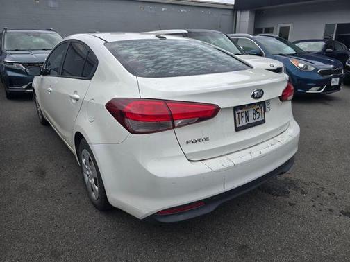 Clear White 2017 Kia Forte LX