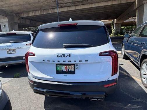 Glacial White Pearl 2022 Kia Telluride SX