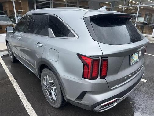 2022 Kia Sorento Hybrid S