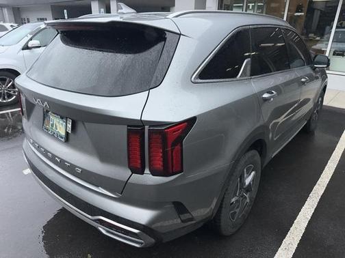 2022 Kia Sorento Hybrid S