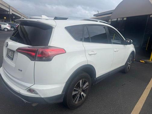 Super White 2016 Toyota RAV4 XLE