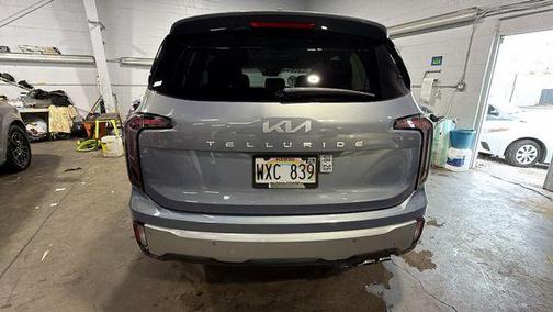 Everlasting Silver 2024 Kia Telluride EX