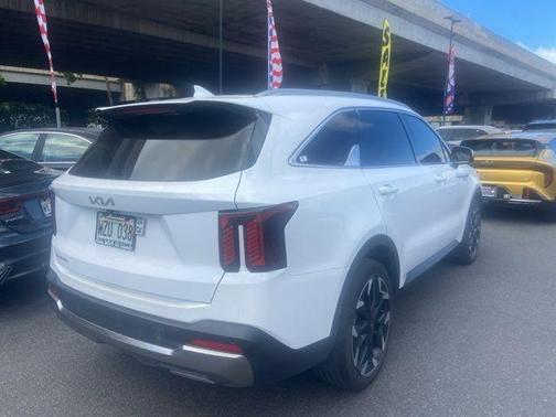 Glacial White Pearl 2024 Kia Sorento SX