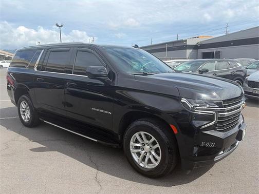 2023 Chevrolet Suburban LT