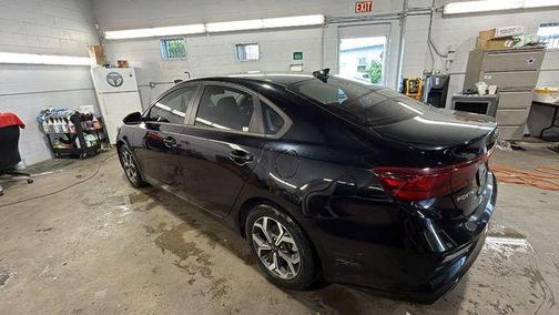 Aurora Black Pearl 2021 Kia Forte LXS