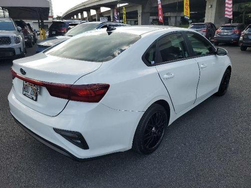 Clear White 2021 Kia Forte FE