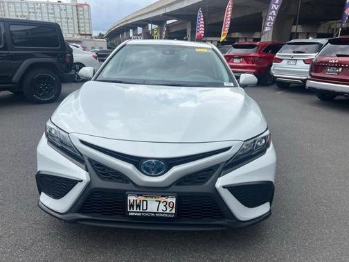 2023 Toyota Camry Hybrid SE