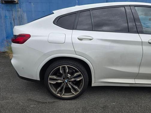 Alpine White 2021 BMW X4 M40i