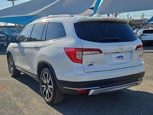 2019 Honda Pilot Touring 8-Passenger