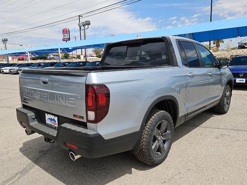 Solar Silver Metallic 2026 Honda Ridgeline TrailSport