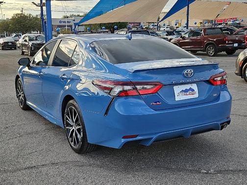 2023 Toyota Camry SE
