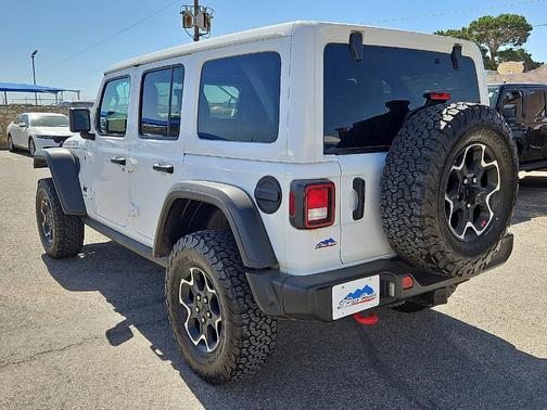 Bright White Clearcoat 2023 Jeep Wrangler Rubicon
