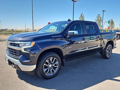 Dark Ash Metallic 2022 Chevrolet Silverado 1500 LT