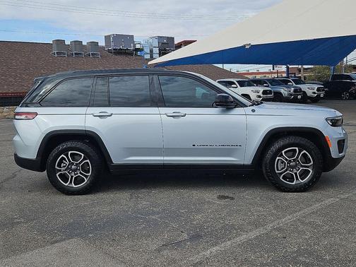 2022 Jeep Grand Cherokee 4xe Trailhawk