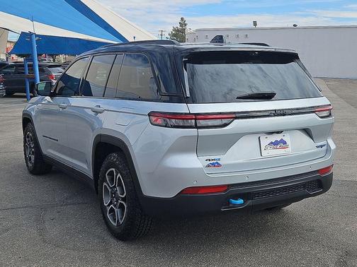 2022 Jeep Grand Cherokee 4xe Trailhawk