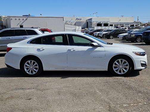 Summit White 2024 Chevrolet Malibu LT