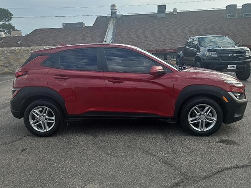 2022 Hyundai KONA SE