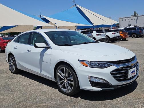Summit White 2024 Chevrolet Malibu 2LT