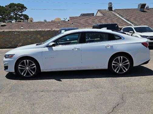 Summit White 2024 Chevrolet Malibu 2LT