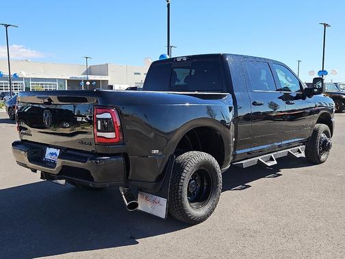 Diamond Black 2024 RAM 3500 Laramie
