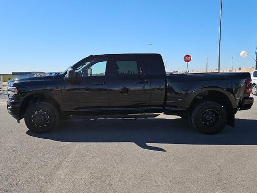 Diamond Black 2024 RAM 3500 Laramie