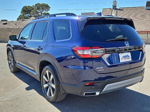 2025 Honda Pilot Touring