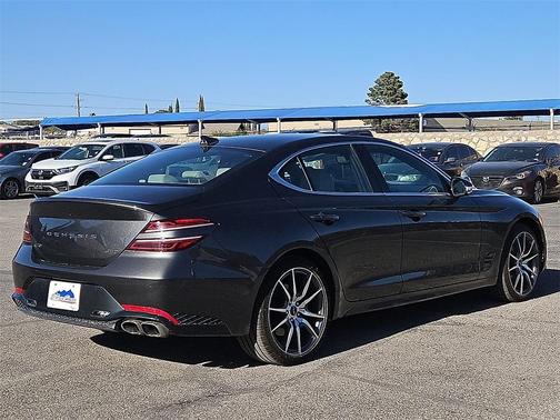 2023 Genesis G70 2.0T