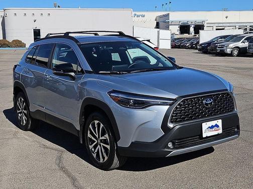 2025 Toyota Corolla Cross XLE