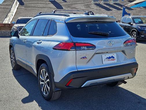 2025 Toyota Corolla Cross XLE