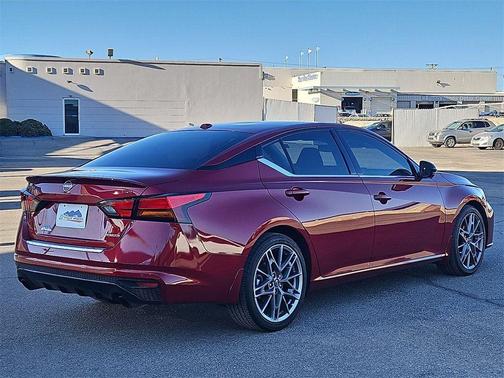 2023 Nissan Altima 2.0 SR