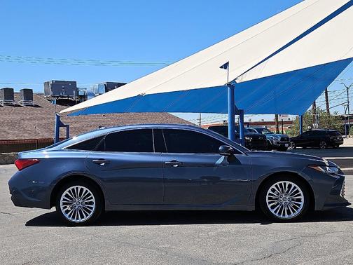2019 Toyota Avalon XLE