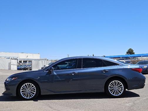 2019 Toyota Avalon XLE