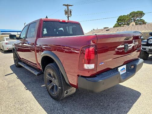 Delmonico Red Pearlcoat 2022 RAM 1500 Classic SLT
