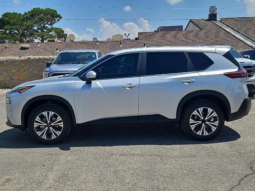Brilliant Silver Metallic 2023 Nissan Rogue SV