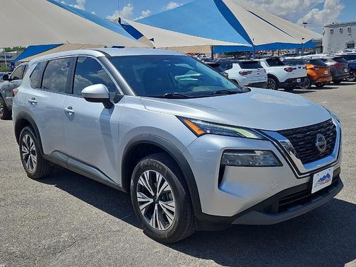 Brilliant Silver Metallic 2023 Nissan Rogue SV