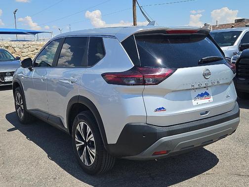 Brilliant Silver Metallic 2023 Nissan Rogue SV
