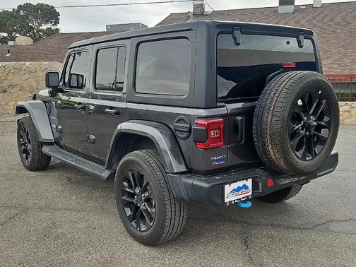 Granite Crystal Clearcoat Metallic 2023 Jeep Wrangler 4xe Sahara