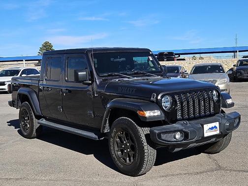 2022 Jeep Gladiator Sport