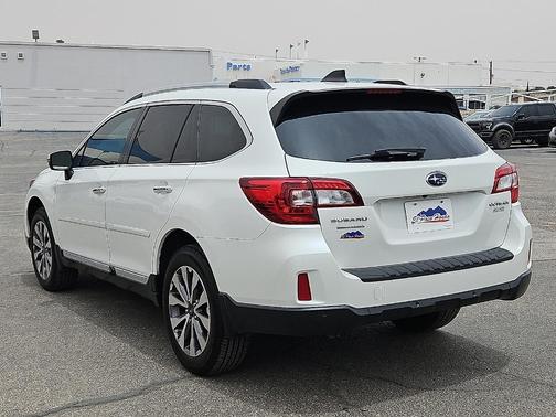 2017 Subaru Outback 2.5i Touring