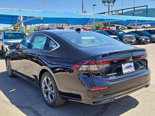 Crystal Black Pearl 2026 Honda Accord Hybrid EX-L