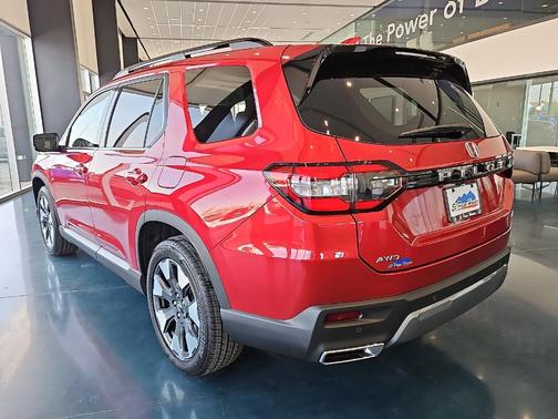 Radiant Red Metallic 2026 Honda Pilot Elite