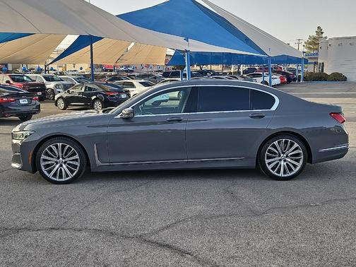 2021 BMW 750 i xDrive