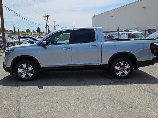 Solar Silver Metallic 2026 Honda Ridgeline RTL
