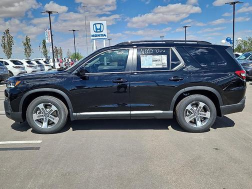 Crystal Black Pearl 2026 Honda Pilot EX-L