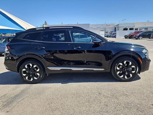 Ebony Black 2023 Kia Sportage X-Line