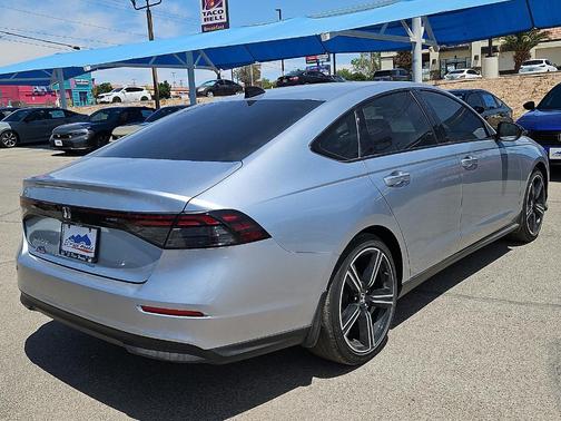 Solar Silver Metallic 2026 Honda Accord SE