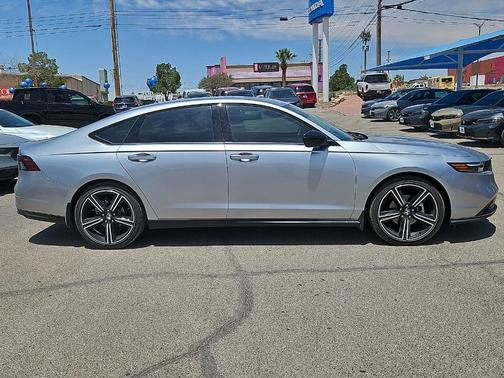 Solar Silver Metallic 2026 Honda Accord SE