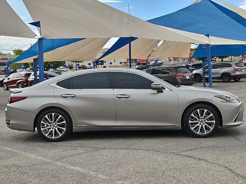 2021 Lexus ES 300h 300H