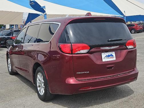 2017 Chrysler Pacifica LX